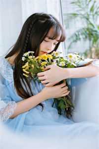 花月婷然，姻缘天赐