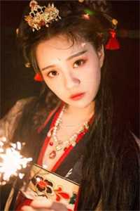 残梦吹寒彼岸花