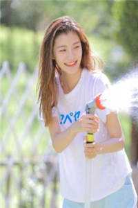 掘了我的坟后，妻子疯了