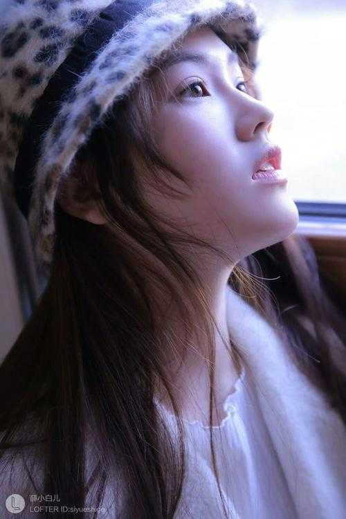 猝死后，重生为狗守护断腿女儿的30天