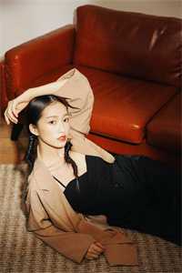 被三个女人联手背叛后，我杀疯了