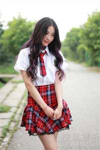 公司成功上市那天，老公牵着另一个女孩的手官宣