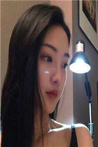 穿越后，王妃非要拿白莲花剧本