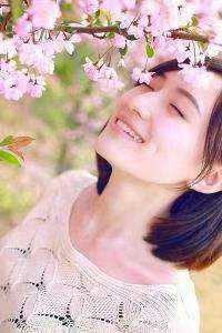 重生后，死对头弟弟成了的金主