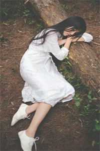王妃战死，全京城都逼我殉情