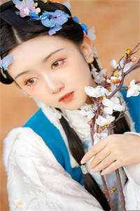 爱在风中变荒芜