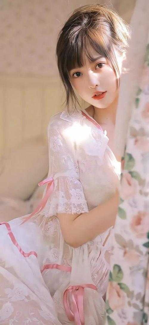 故事：曝光我当红小花闺蜜的丑闻