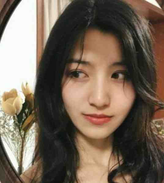 未婚妻怀了男同学的孩子，我闪婚了