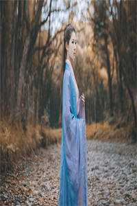 全家偏心妹妹，骗我打工十年