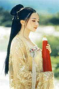 新婚夜妻子和她竹马洞房了