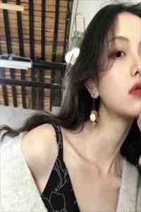 老公为了帮怀孕的邻家妹妹涨粉，直播我洗澡