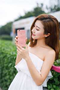老公和女秘书结婚后，我怀了竹马的孩子