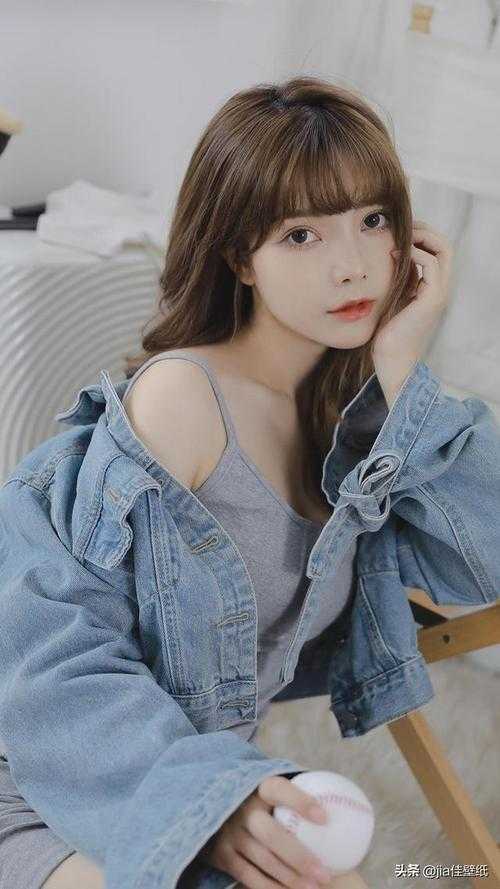 银杏树下的守候