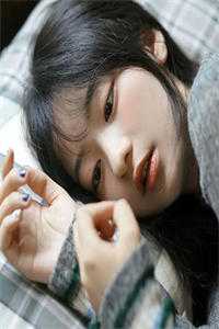 未婚夫纵容青梅烧死亲妈，知道真相后悔疯了