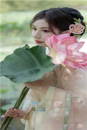 钻石是敷衍？弹幕剧透我是冤种女配