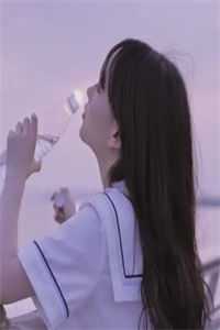 回眸已成戏中人