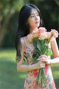 带女儿探班，导演老公的情妇撞我