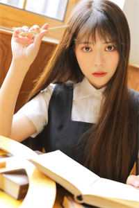 老公前女友的猫给我女儿喂奶