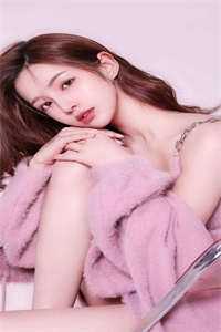 重生后，我让白莲女主跪着哭