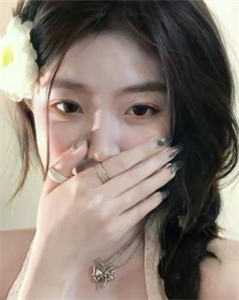 穿成病娇男主的白月光女配