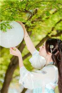 婆婆拿五十斤腊肠送人后