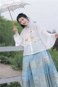 我向她求婚九十九次后