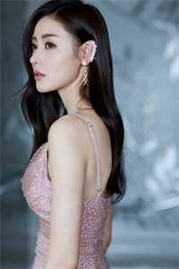 婚后五年，⼉⼦要认⽼公⼲妹妹当妈