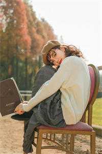 女儿死后，我让豪门颤抖
