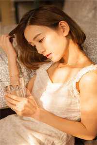 失忆后我拒做舔狗，老婆求我别离婚