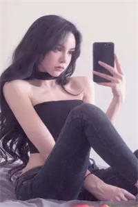 生下双胞胎后，我跪请首富老公离婚