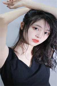 丧尸围城时，城主哥哥在为女学生放烟花