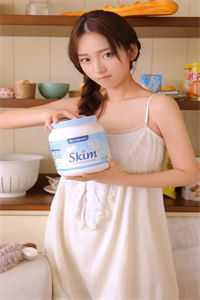 玫瑰藏于盛夏
