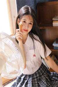穿状元马褂陪女儿高考，却家破人亡