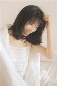 重生后，堂妹抢着半夜上山遇首富之子