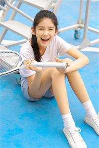 女儿死后三天，团长老婆才赶回家