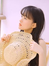 破败颓废的居民楼下