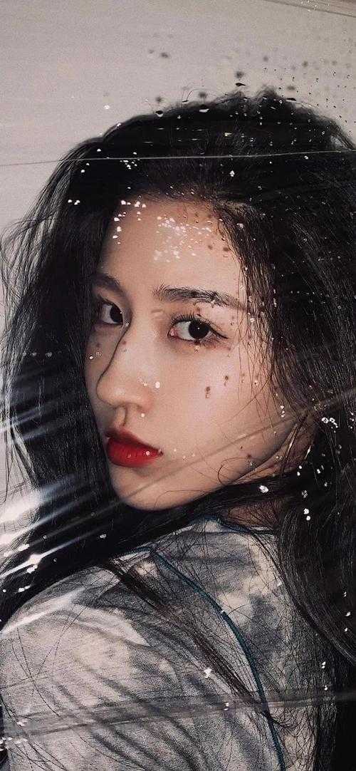 毁容留女主一人
