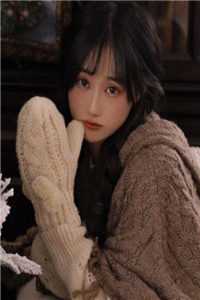 一丝凝重这女孩化成灰