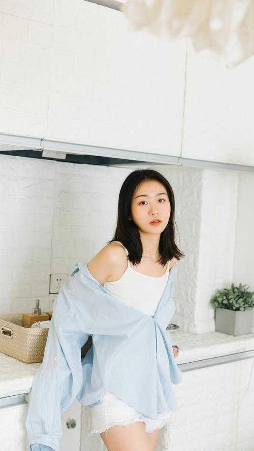 我女友清冷白月光？她是病娇财阀