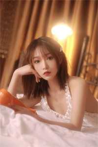 开局女帝为师，我出师便天下无敌