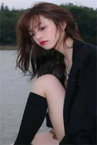 爱攀附权贵的嫡姐爬龙床失败后被指婚给变态太监，被迫替嫁后，我成了权贵宠妻