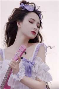 为留住皇后娘娘，陛下开始用男色了