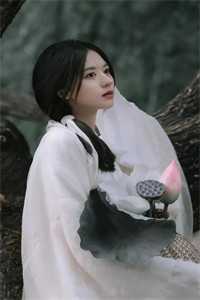 女儿坠楼，妻子却陪师弟找狗