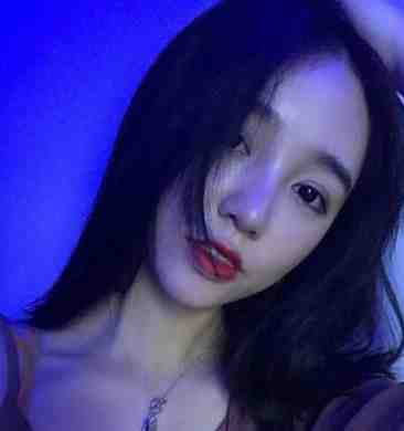 隐婚的第五年，妻子接受男秘书的求婚