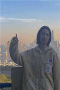 相亲失败后，我连砸十八辆迈巴赫