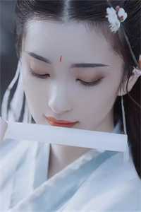 女儿被欺凌惨死后，我拿一等功勋章跪求军区