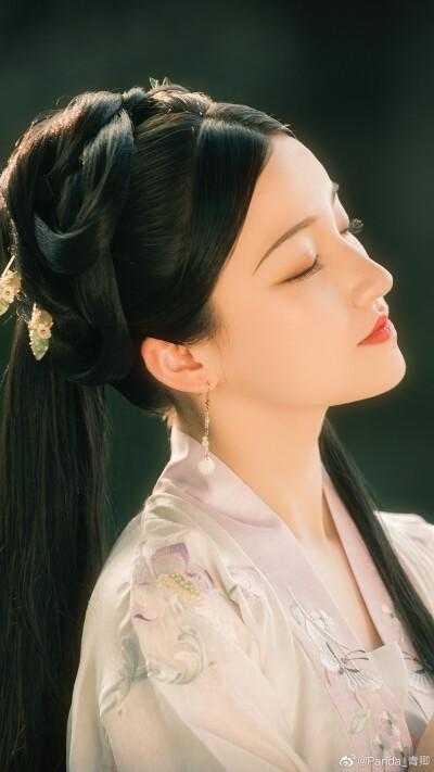 芙蓉静待相思