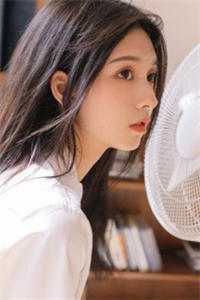 害小蛇女当众丢人后，男友要将我变成母狗