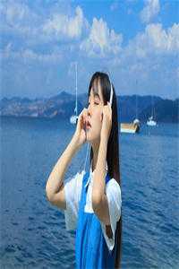 监狱里，他们看我成亿万富婆