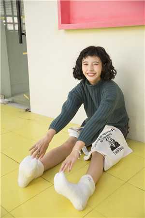 犟种穿越女惨死九十八次后，系统崩溃了